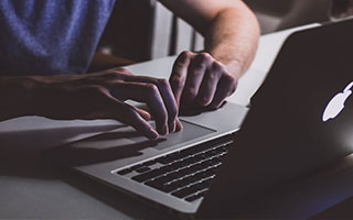 爱游戏入口-欧冠八强抽签揭晓，豪门相遇战火激烈，欧冠8强抽签