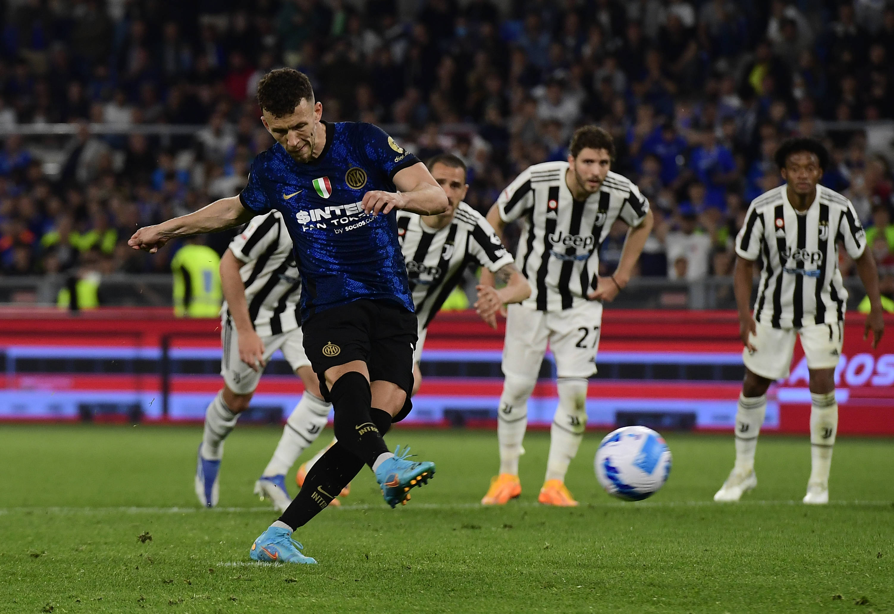 尤文图斯击败劲敌，成功晋级