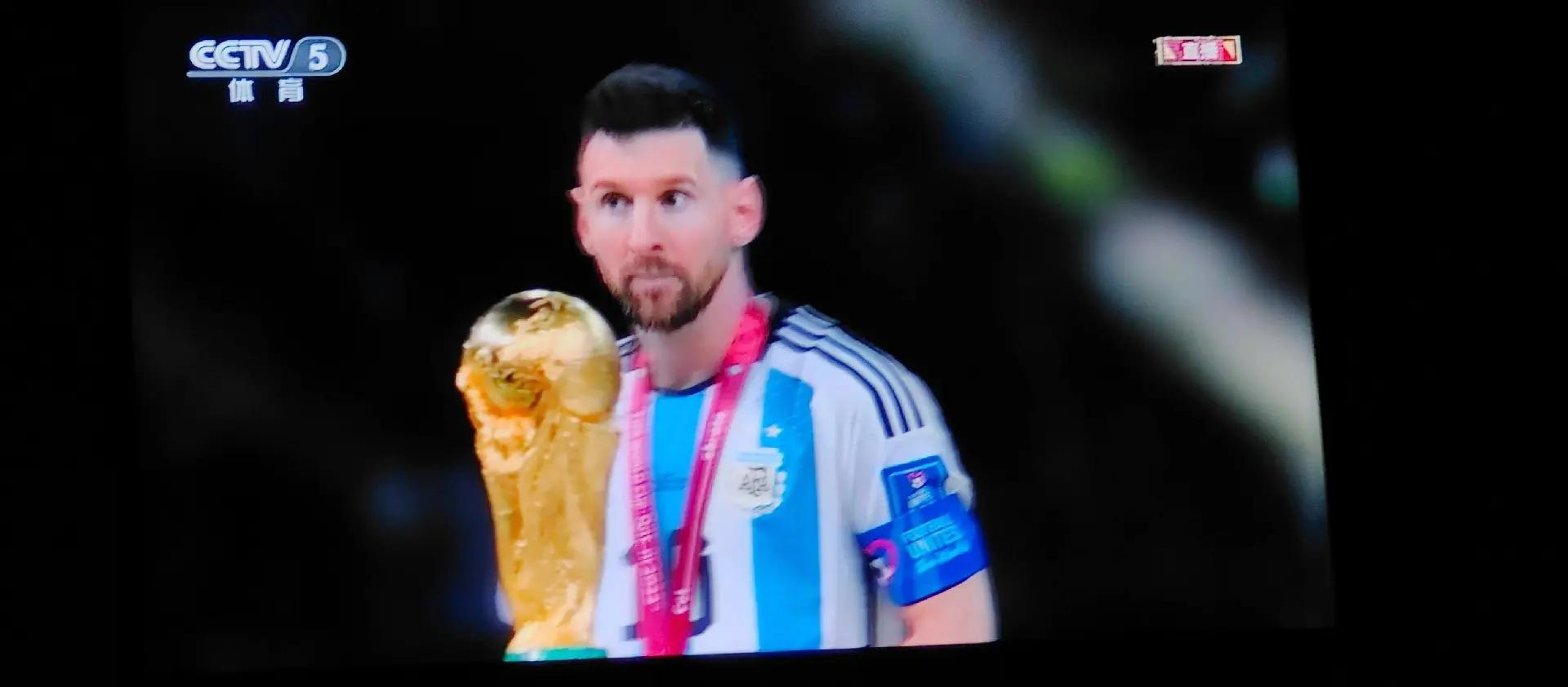 爱游戏-足球明星在国际舞台上释放出无限魅力