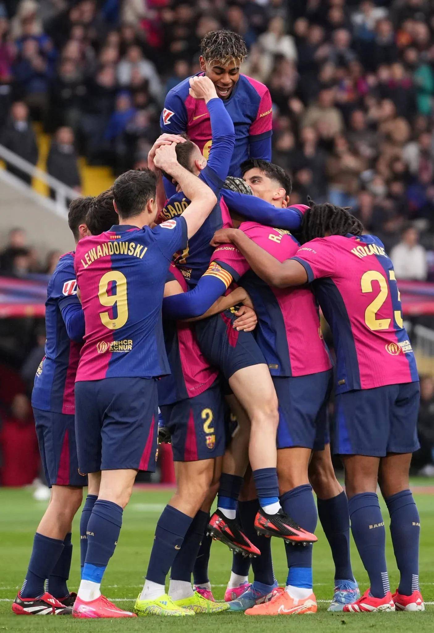 曼联遗憾失分，争冠形势严峻