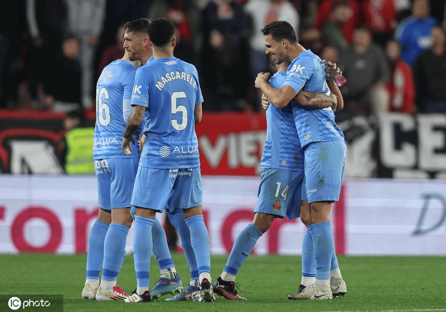 塞维利亚连输两场,主帅急需调整战术 塞维利亚连输两场,主帅急需调整战术