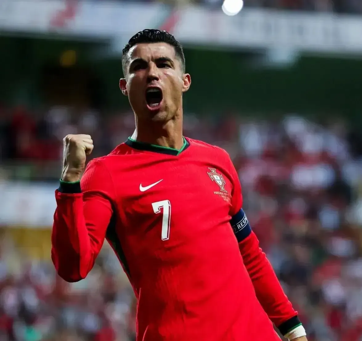 爱游戏官方登录入口-包含斯洛文尼亚队员表现抢眼，战至点球定胜负的词条