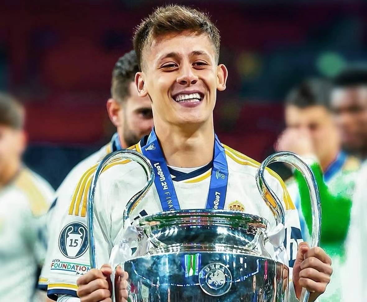 欧洲杯赛场上传来惊艳表现的球员