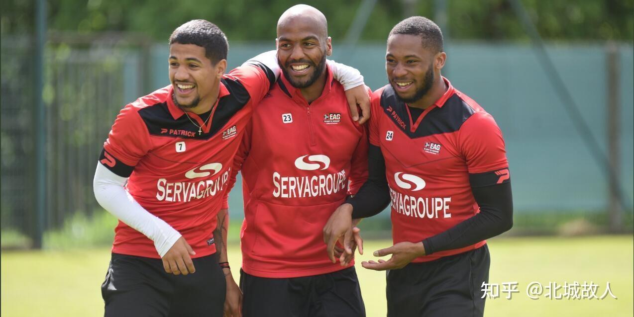 瓦朗谢纳队客场击败强敌，实现翻盘