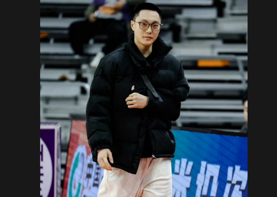 包含广东队新秀充分发挥，成为球队一大亮点的词条