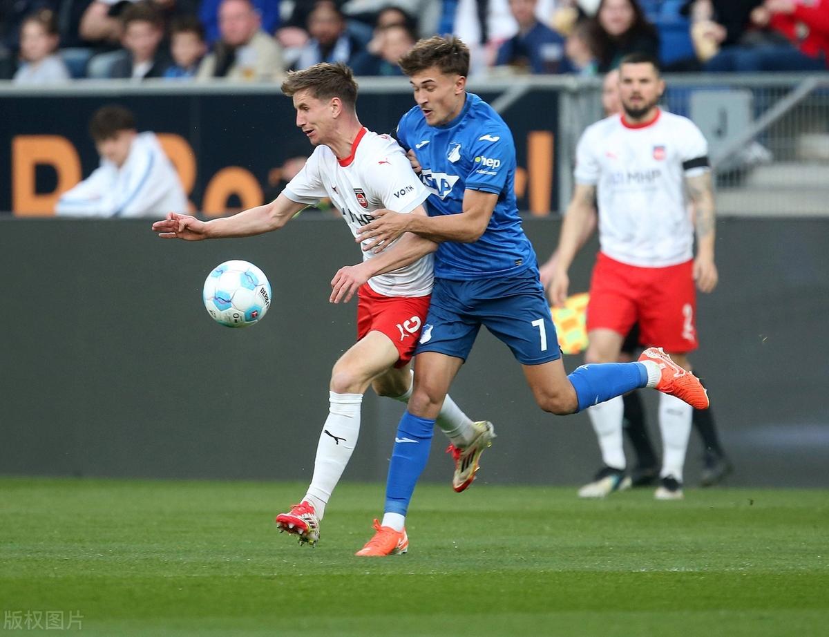 包含霍芬海姆客场不敌对手，遗憾失利的词条