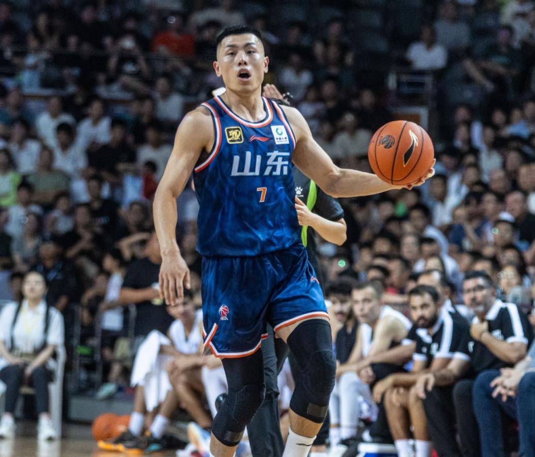 爱游戏入口-中国篮球联赛再启新赛季，球队冲刺状态