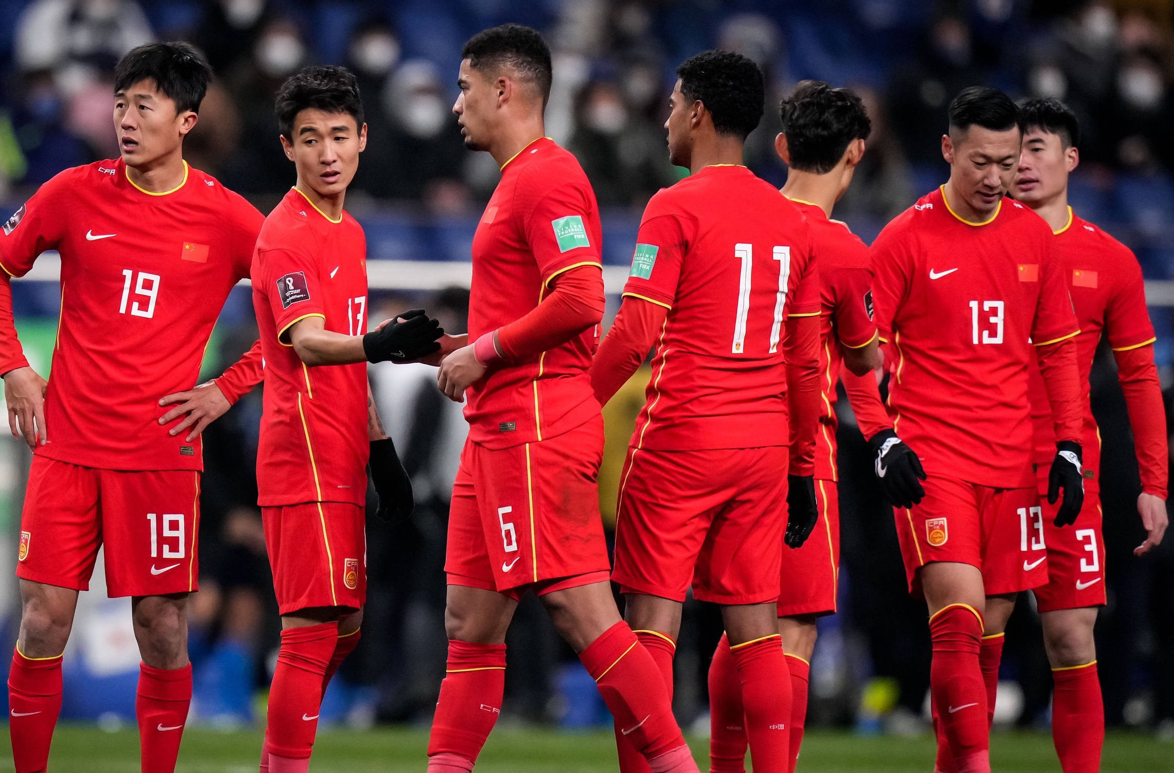 东亚球队在比赛中展现出色表现，瞩目全球